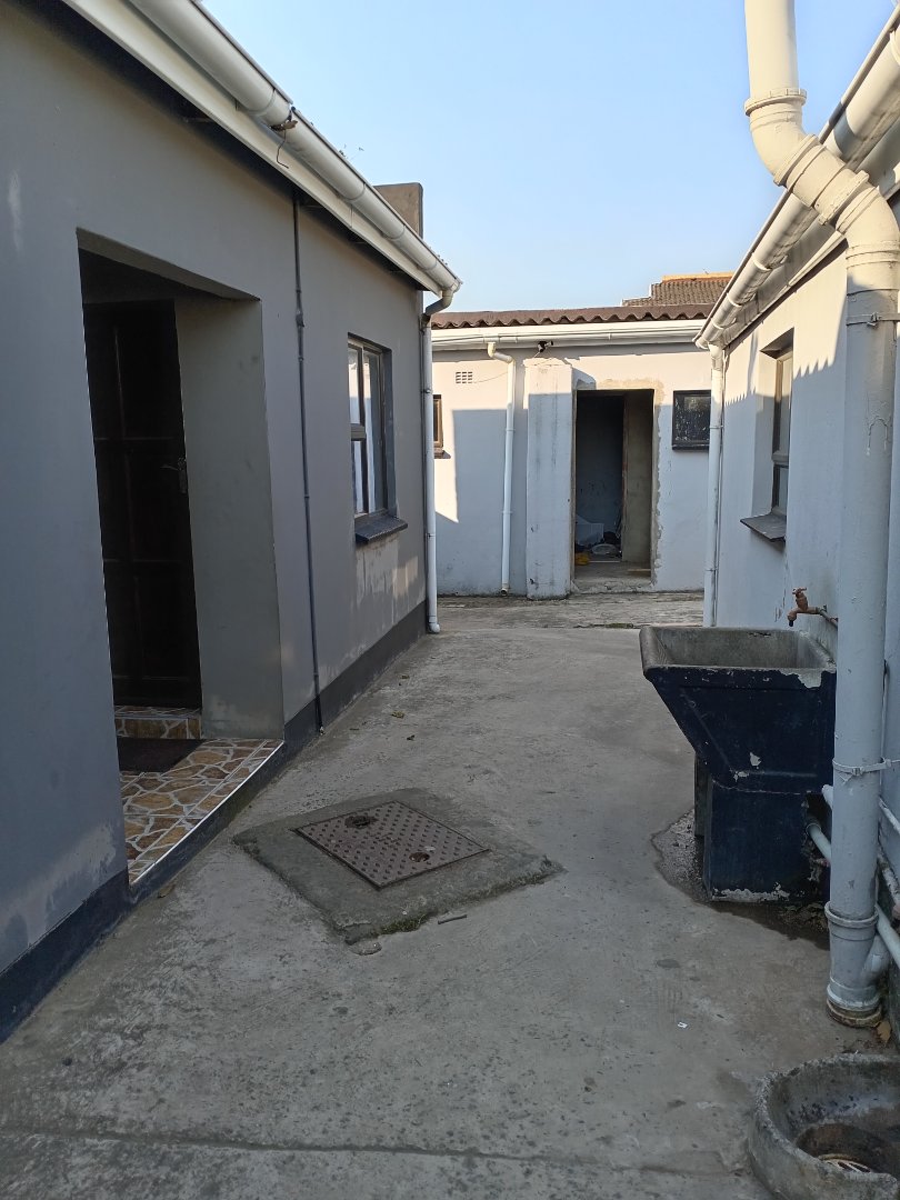 7 Bedroom Property for Sale in Mdantsane Eastern Cape